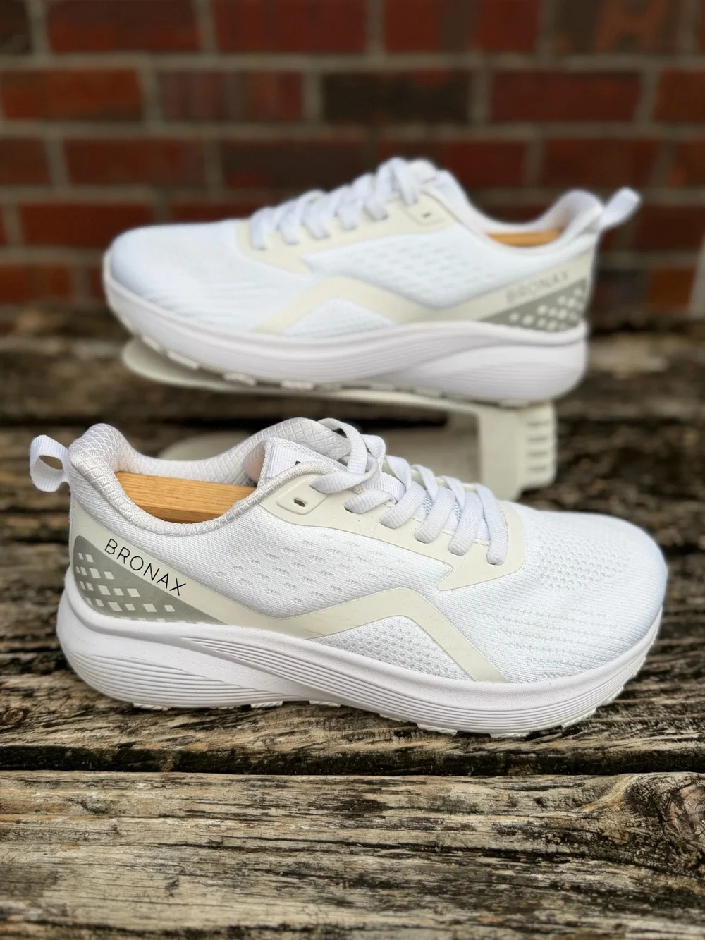 NWOT Bronax Mens Sz 7 Wide Toe Box White Mesh Athletic Sneakers Running Shoes X5